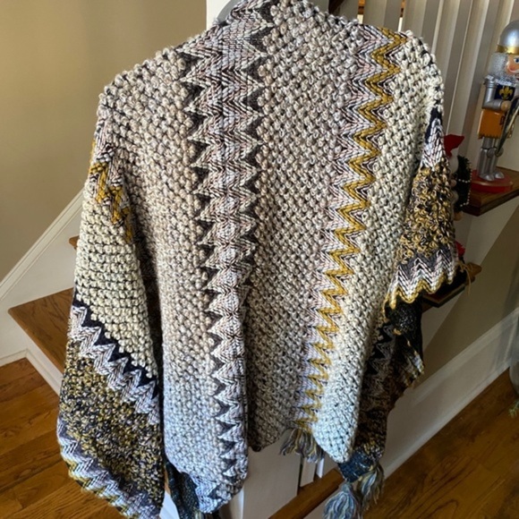 Anthropologie Fringe Knit Kimono - Picture 9 of 10